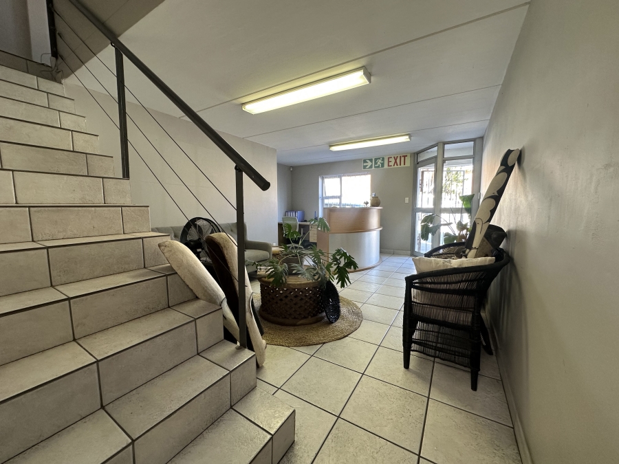 To Let commercial Property for Rent in Killarney Gardens Western Cape